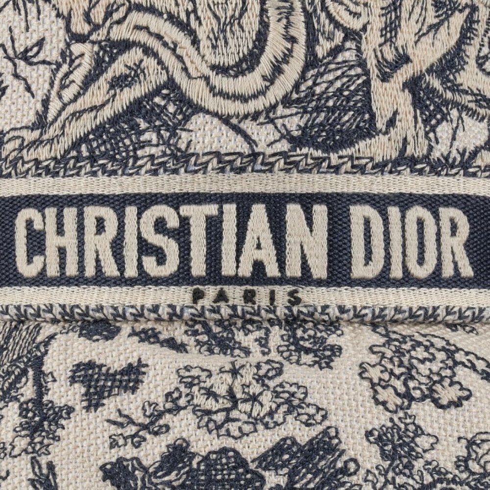 Dior Bucket Hat - Picture 3 of 4